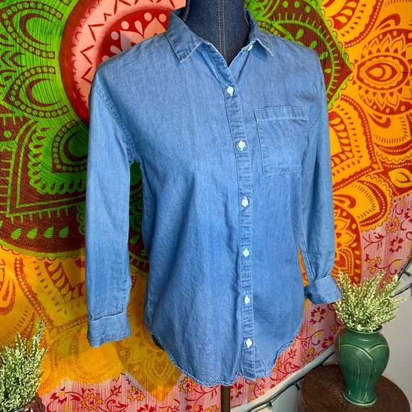 Classic blue button up - Picture 4 of 4